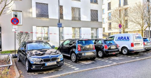 Halteverbot mit Absperrband - Halteverbot-Express.de